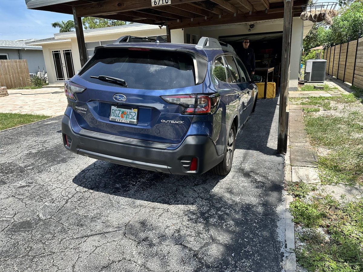 On-site mobile car service for a Subaru in a Pinellas County driveway